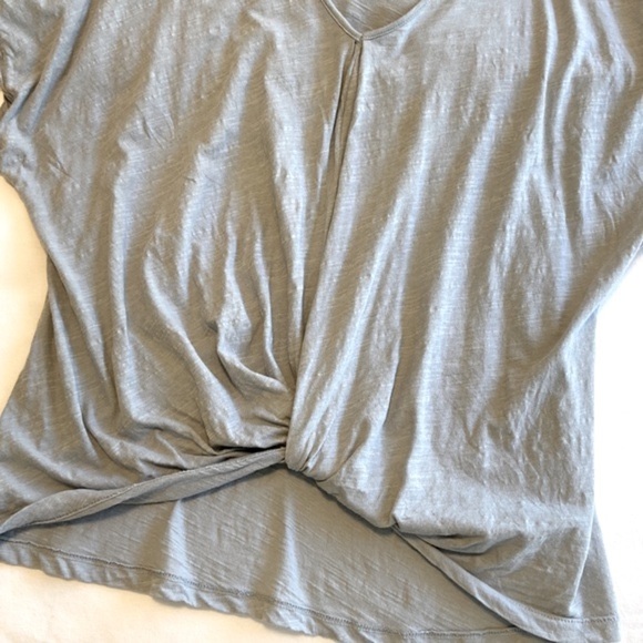 LUSH Front Knot Tee - Picture 3 of 4